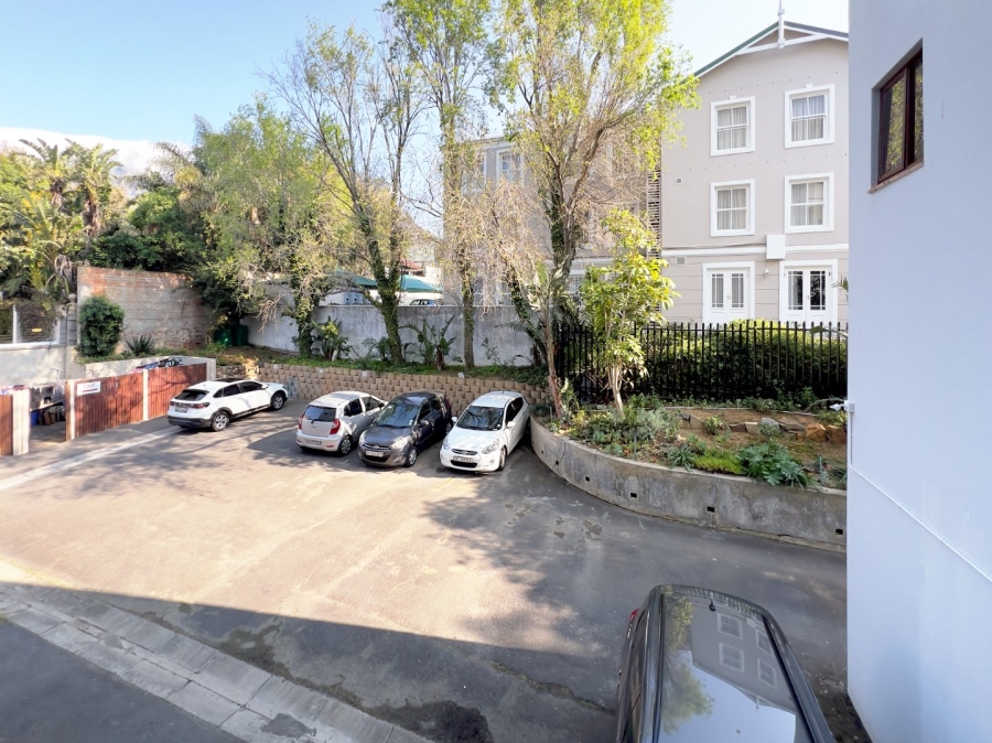 To Let 2 Bedroom Property for Rent in Tamboerskloof Western Cape